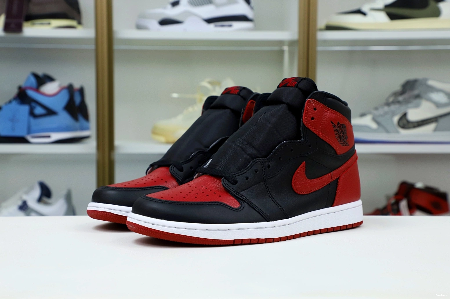 OG RETRO 1 HIGH JORDAN 'BRED' AIR 1001
